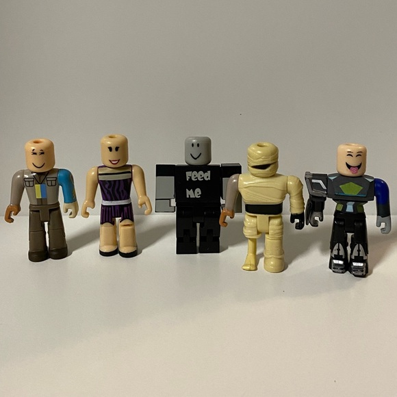Roblox Figurine Bundle Of 5 Interchangeable Action Figures Lot Toys - Picture 2 of 9